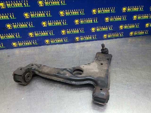 Wahacz zawieszenia przedniego dolny lewy 90496039 OPEL
