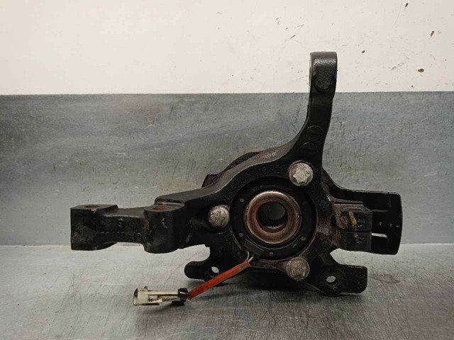 Czop (zwrotnica) przedni prawy 90498809 OPEL
