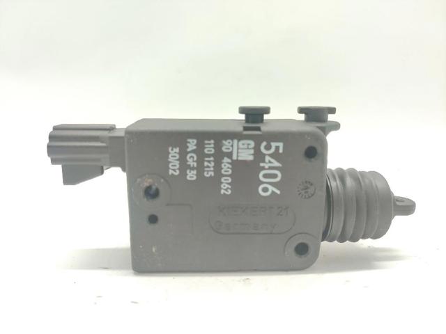 Korek wlewu paliwa 90501145 OPEL