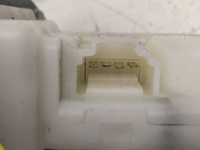 Zamek klapy bagażnika (3/5 drzwi tylnych) Nissan Murano Z51