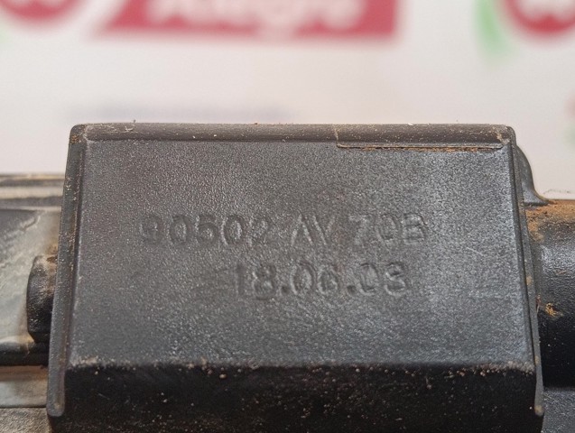 90502AV70B Nissan/Infiniti