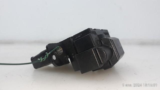 90502AV70B Nissan/Infiniti