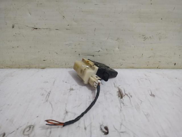 90502AV720 Nissan/Infiniti