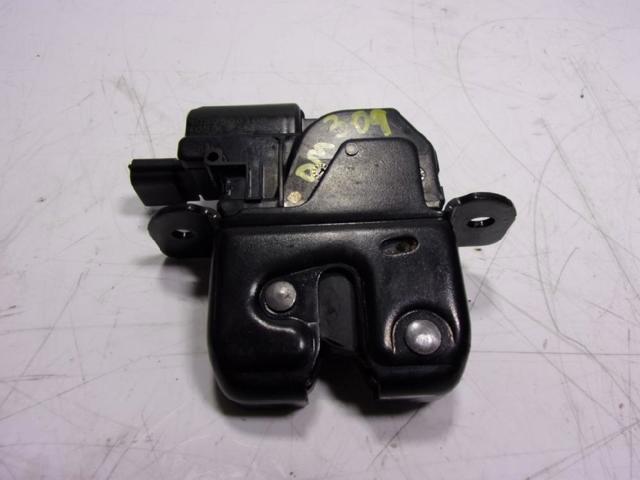 Zamek klapy Dacia Duster