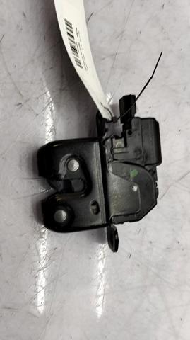 Zamek klapy bagażnika (3/5 drzwi tylnych) 905031335R RENAULT