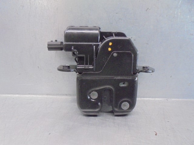 Zamek klapy bagażnika (3/5 drzwi tylnych) 905039004R RENAULT