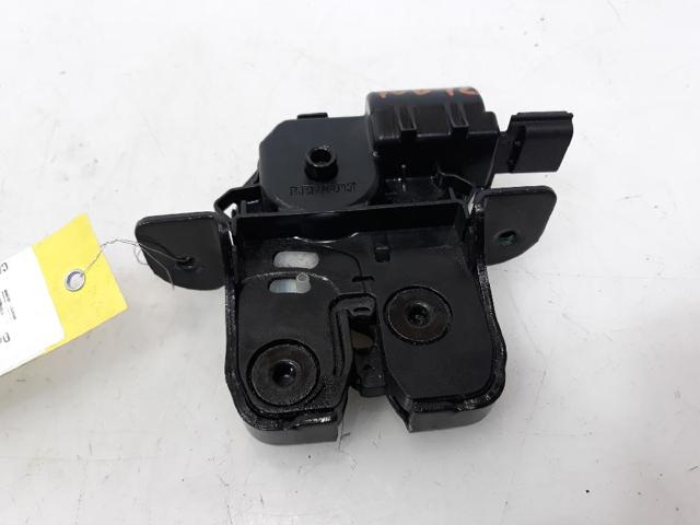 Zamek klapy bagażnika (3/5 drzwi tylnych) 905039004R RENAULT