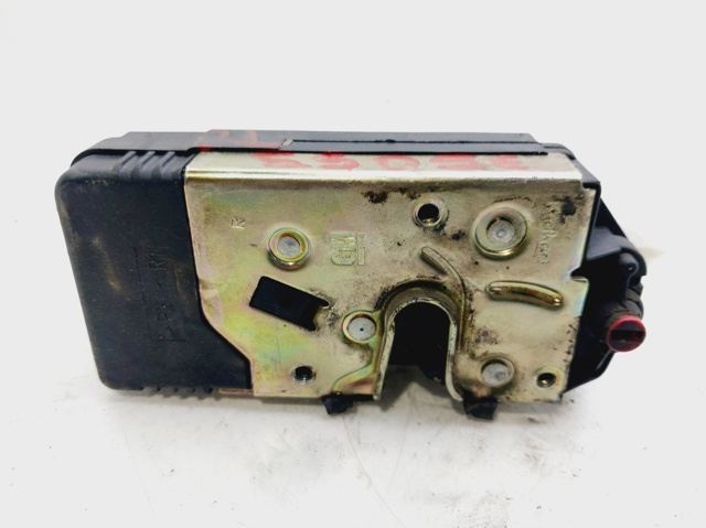 Zamek drzwi tylnych prawych 90503996 OPEL