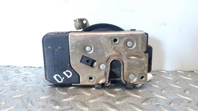Zamek drzwi przednich prawych 90507060 OPEL