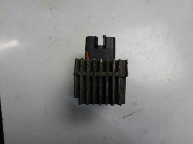 Przekaźnik świec żarowych Opel Frontera 6B