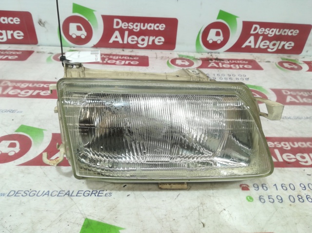 Reflektor prawy 90511102 OPEL