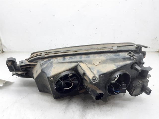 Reflektor prawy 90512712 OPEL