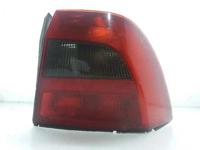 Lampa zespolona tylna prawa 90512716 OPEL