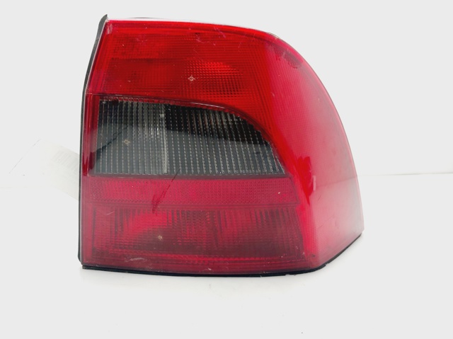 Lampa zespolona tylna prawa 90512716 OPEL