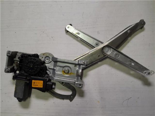 Mechanizm podnoszenia szyby drzwi przednich prawych 90520194 OPEL