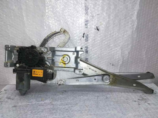 Mechanizm podnoszenia szyby drzwi przednich prawych 90520194 OPEL