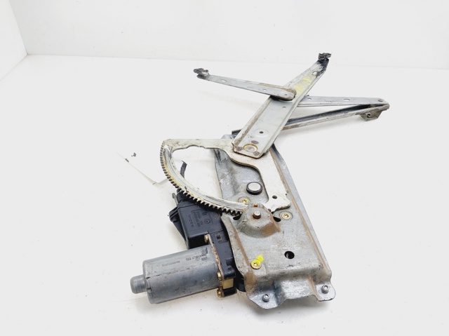 Mechanizm podnoszenia szyby drzwi przednich prawych 90520228 OPEL