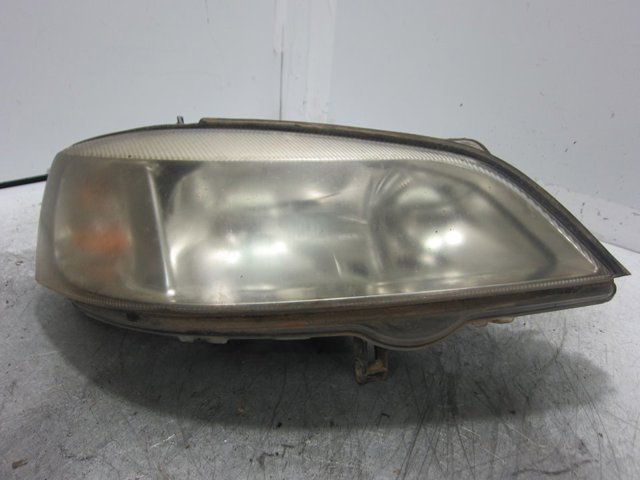 Reflektor prawy 90520878RH OPEL