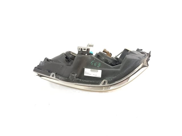 Reflektor prawy 90520878RH OPEL