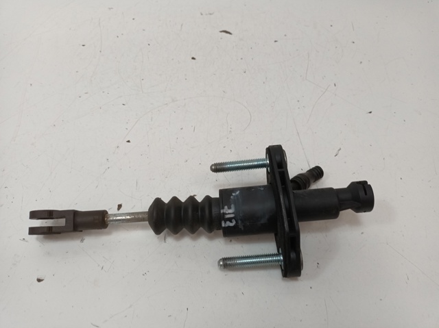 Cylinder sprzęgła główny 90523769 OPEL