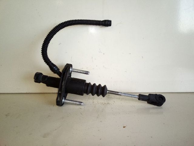 Cylinder sprzęgła główny 90523769 OPEL