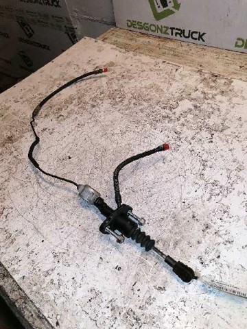 Cylinder sprzęgła główny 90523769 OPEL