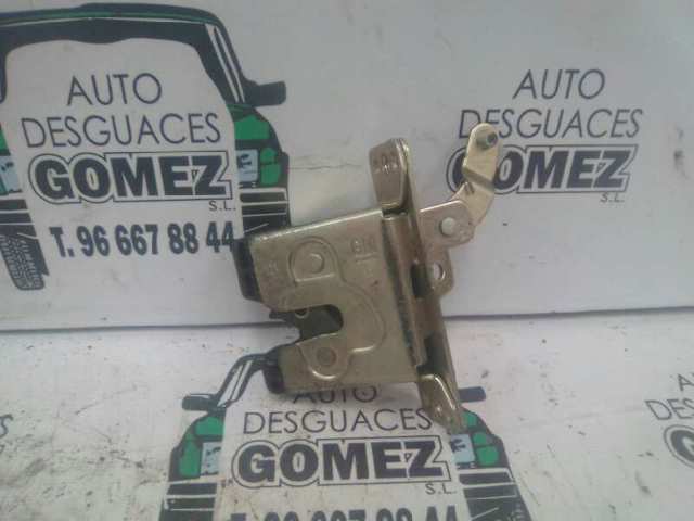 Zamek klapy bagażnika (3/5 drzwi tylnych) 90534769 OPEL