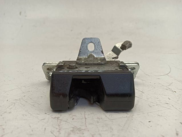 Zamek klapy bagażnika (3/5 drzwi tylnych) 90534769 OPEL
