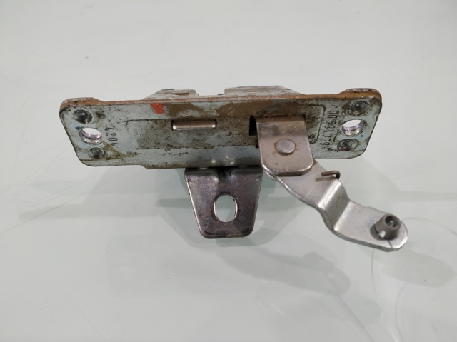 Zamek klapy bagażnika (3/5 drzwi tylnych) 90534769 OPEL