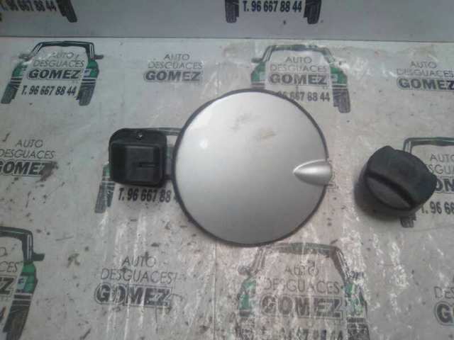 Klapka wlewu paliwa Opel Zafira F75