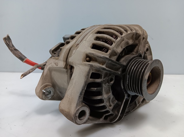 Alternator 90561169 OPEL