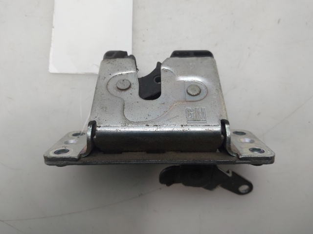Zamek klapy bagażnika (3/5 drzwi tylnych) 90563999 OPEL