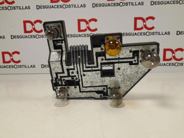 Lampa zespolona tylna lewa 90568047 OPEL