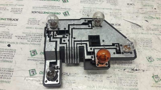 Lampa zespolona tylna prawa 90568049 OPEL