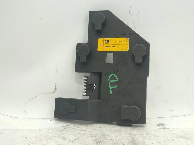 Lampa zespolona tylna prawa 90568049 OPEL
