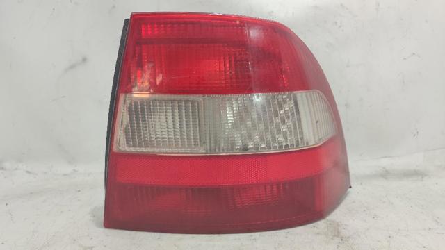 Lampa zespolona tylna prawa 90568049 OPEL