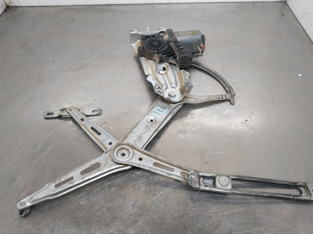 Mechanizm podnoszenia szyby drzwi przednich prawych 90579571 OPEL