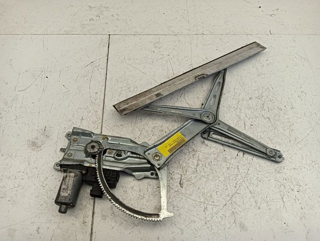 Mechanizm podnoszenia szyby drzwi przednich prawych 90579571 OPEL
