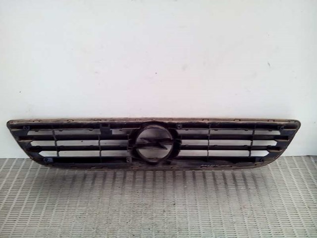 Atrapa chłodnicy Opel Zafira F75