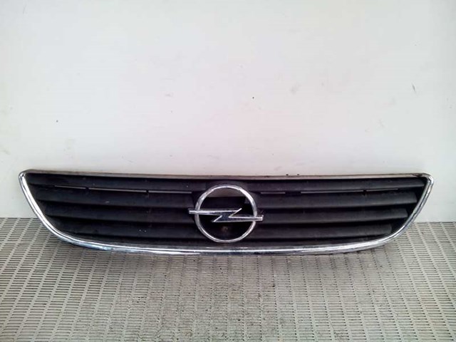 Atrapa chłodnicy Opel Zafira F75