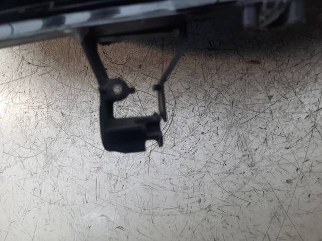 Reflektor prawy 90582022 OPEL