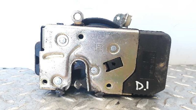 Zamek drzwi przednich lewych 90585021 OPEL