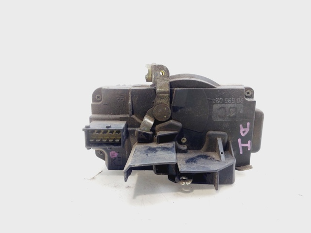 Zamek drzwi przednich lewych 90585021 OPEL