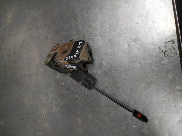Zamek drzwi przednich lewych 90585021 OPEL