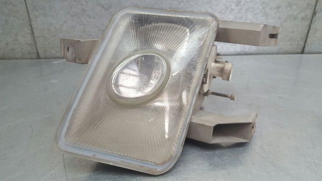 Lampa przeciwmgielna lewa 90585029 OPEL