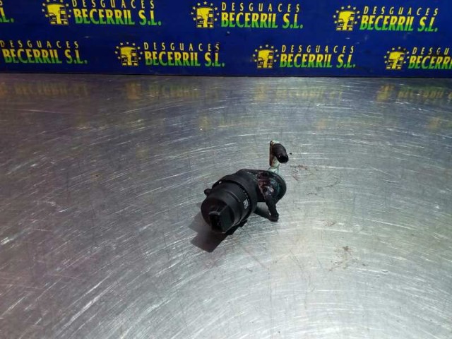 Pompka spryskiwacza szyby przedniej 90585762 OPEL