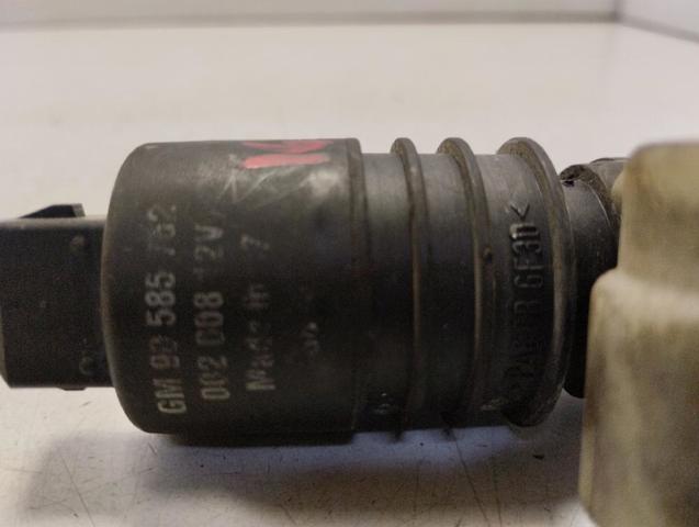 Pompka spryskiwacza szyby przedniej 90585762 OPEL