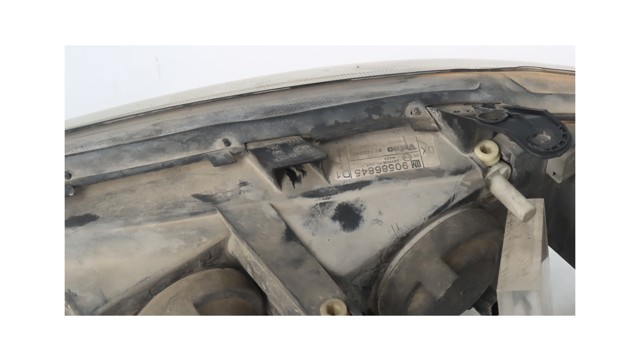 Reflektor prawy 90586845 OPEL