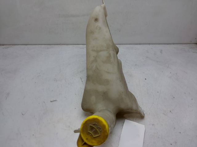 Zbiorniczek spryskiwacza szyb 90589332 OPEL