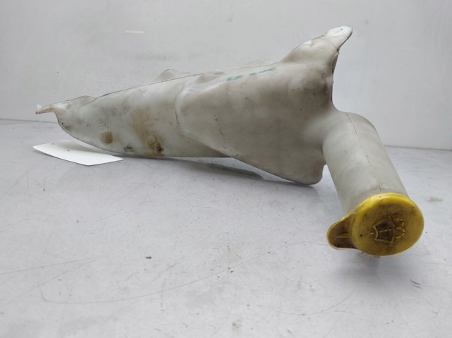 Zbiorniczek spryskiwacza szyb 90589332 OPEL